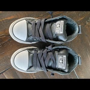 Converse Youth Boys size 10.5